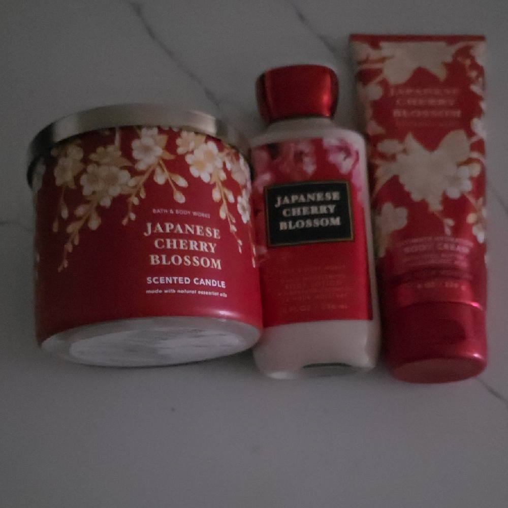 Bath & Body Works Japanese Cherry Blossom Set